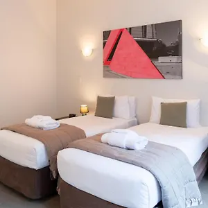 Aparthotel Willis Village