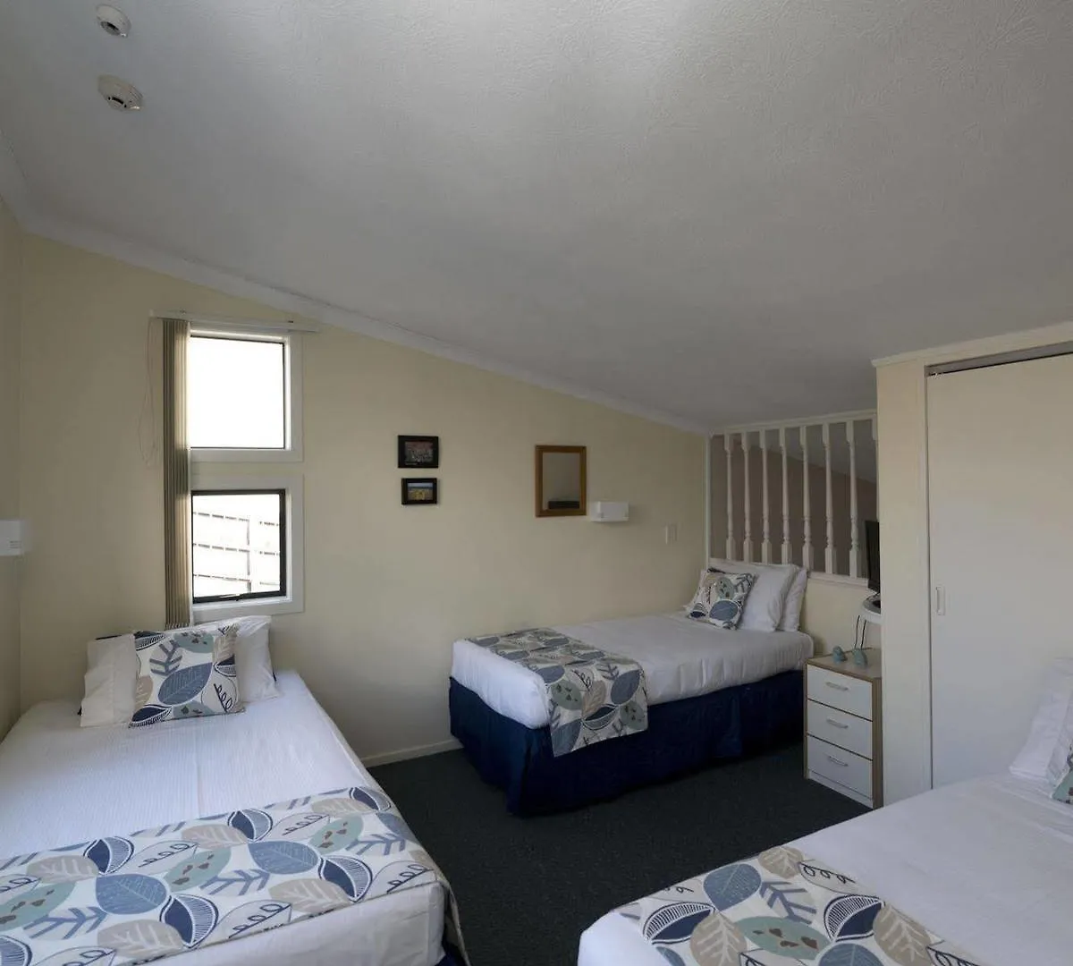 Wrights By The Sea Motel Paraparaumu 4*,